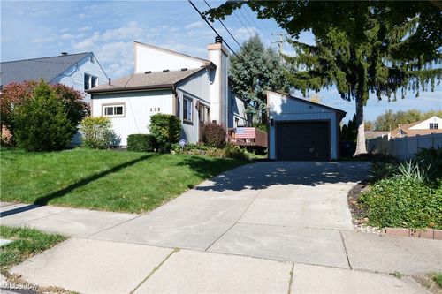 315 Clinton Ave, Akron, OH, 44301-3007 | Card Image