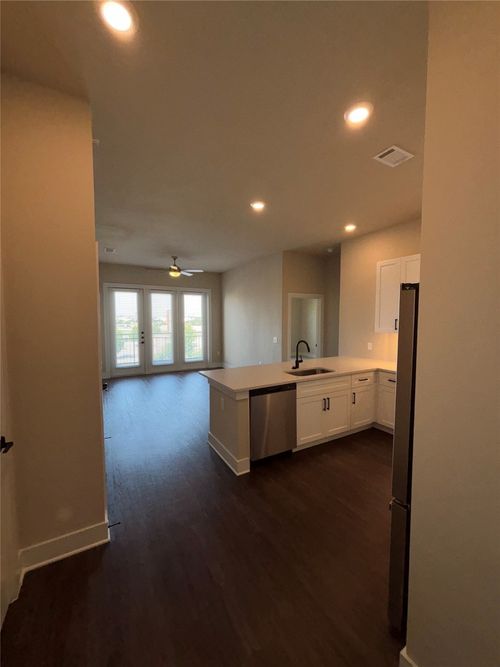 apt-4140-111 Town Pl, Fairview, TX, 75069-0183 | Card Image