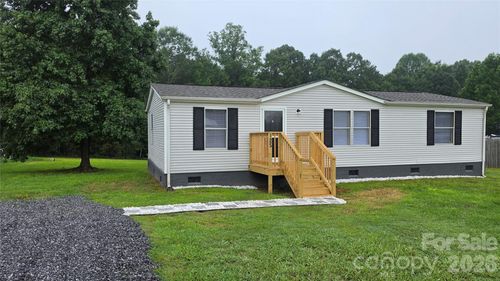 17-125 Robins Hill Ln, Statesville, NC, 28677-9766 | Card Image