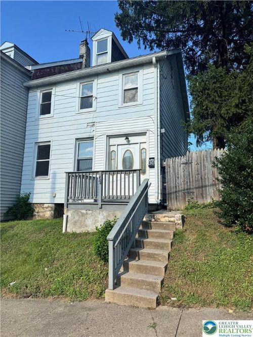 404 Centre St, EASTON, PA, 18042-6411 | Card Image