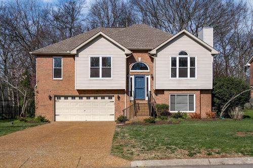2938 Churchill Ln, Thompsons Station, TN, 37179-5255 | Card Image