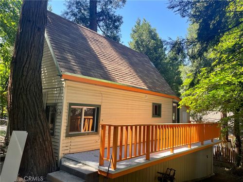 719 Woodland Rd, Crestline, CA, 92325-9382 | Card Image
