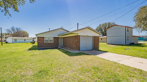 1568 Reef Dr, Azle, TX, 76020-5312 | Card Image