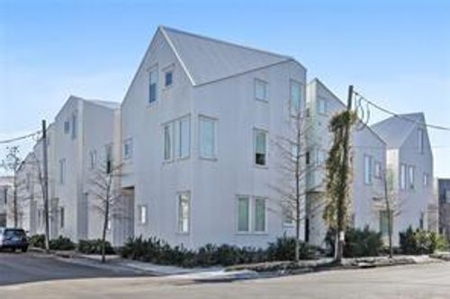 a-455 9th St, New Orleans, LA, 70115-1132 | Card Image