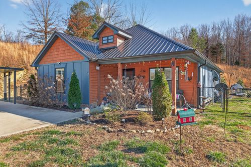 6318 Campbellsville Pike, Culleoka, TN, 38451-2903 | Card Image