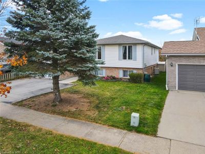 4997 Southview Ave, House other with 4 bedrooms, 2 bathrooms and 3 parking in Niagara Falls ON | Image 3