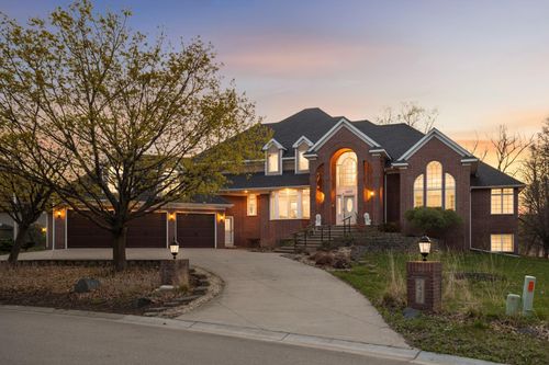 2437 Sunset Ct, Little Canada, MN, 55117-1676 | Card Image