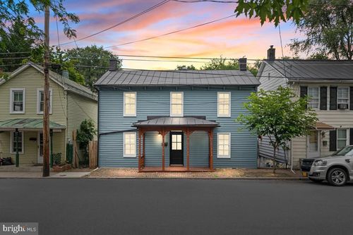 21 E Germain St, WINCHESTER, VA, 22601-4627 | Card Image