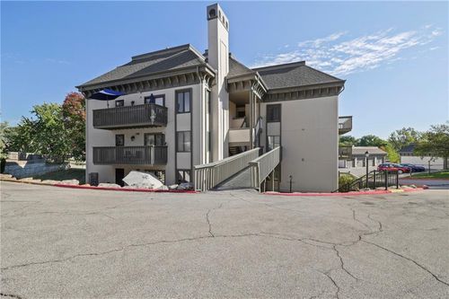 apt-k-301 E Partridge Ave, Independence, MO, 64055-1477 | Card Image