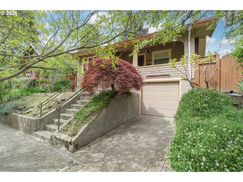 5823 Ne Flanders St, Portland, OR, 97213-3737 | Card Image