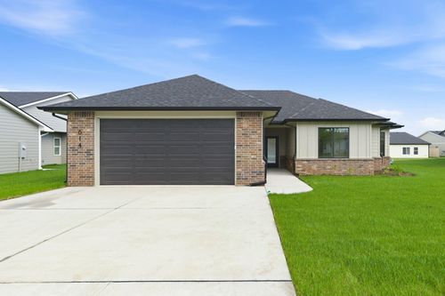 614 Elmwood St, Park City, KS, 67147-1124 | Card Image