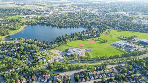 212 Midlawn Close Se, Calgary, AB, T2X1N1 | Card Image