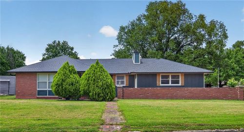 504 Sunset Circle, Columbus, KS, 66725 | Card Image