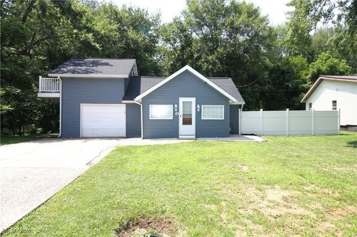 1075 Wabash Ave S, Brewster, OH, 44613 | Card Image