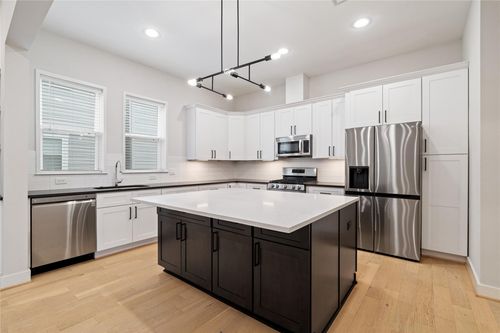 unit-b-2206 Lou Ellen Ln, Houston, TX, 77018-6057 | Card Image