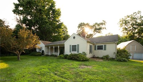 9719 Angling Rd, Wakeman, OH, 44889-9612 | Card Image