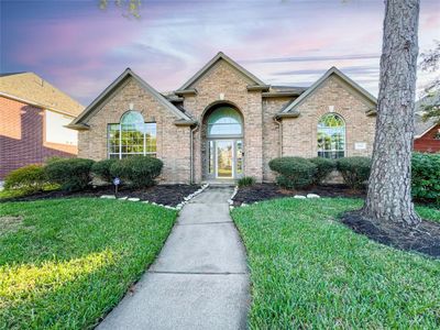 3414 Hansford Place, House other with 5 bedrooms, 3 bathrooms and null parking in Pearland TX | Image 1