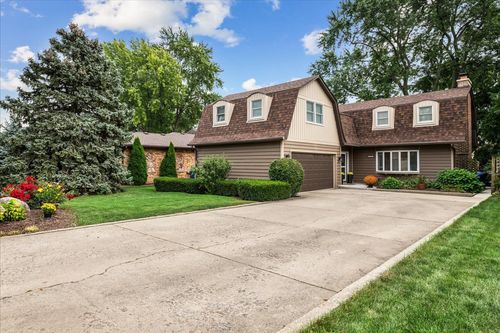 2121 W Haven St, Mount Prospect, IL, 60056-3528 | Card Image