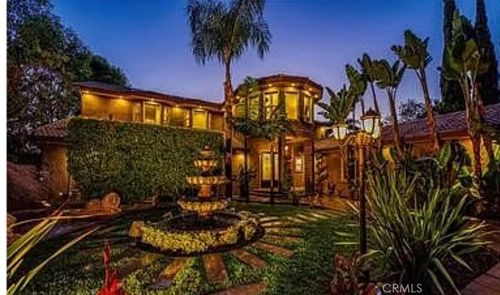 19162 Liggett St, Northridge, CA, 91324-2719 | Card Image
