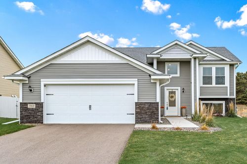 39610 Fallbrook Ave, North Branch, MN, 55056-7405 | Card Image