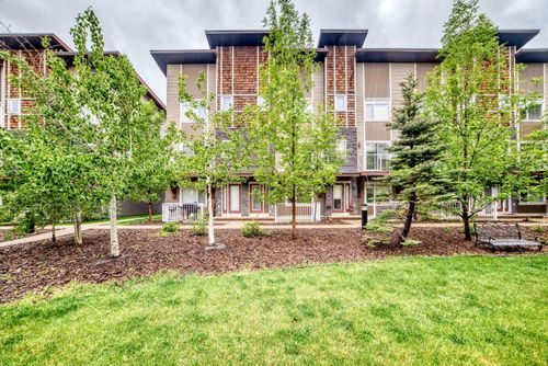 606 Skyview Point Pl Ne, Calgary, AB, T3N0L7 | Card Image