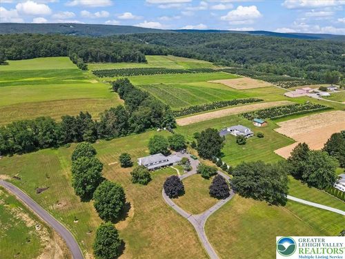 2530 Mahoning Dr W, Lehighton, PA, 18235-9521 | Card Image