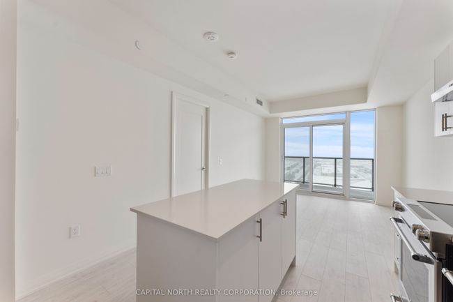 1206 - 8960 Jane St, Condo with 1 bedrooms, 2 bathrooms and 1 parking in Concord ON | Image 14