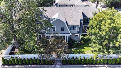 57 Walnut St, Newton, MA, 02460-1306 | Card Image