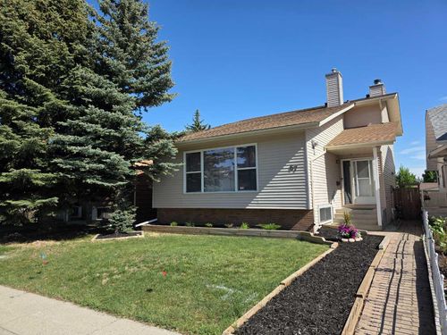 67 Deersaxon Cir Se, Calgary, AB, T2J6V9 | Card Image