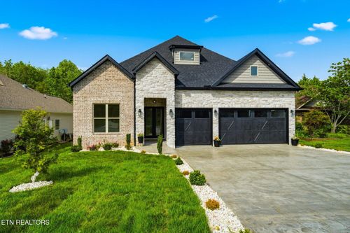 121 Ogana Way, Loudon, TN, 37774-2714 | Card Image