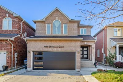 7565 Doverwood Dr, House other with 3 bedrooms, 4 bathrooms and 5 parking in Mississauga ON | Image 1