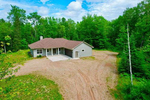 W7239 Kodiak Dr, Pembine, WI, 54156-9204 | Card Image