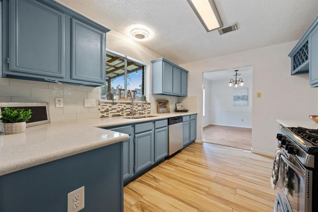 Quartz countertops | Image 13