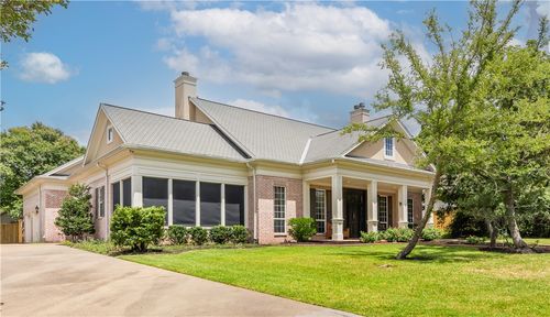 9307 Lake Forest Ct S, College Station, TX, 77845-8758 | Card Image