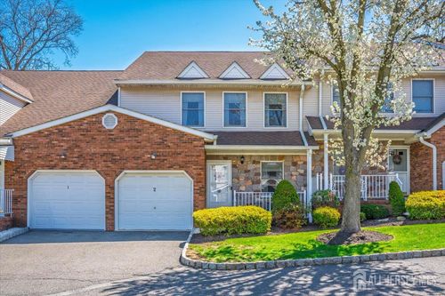 675 Raritan Rd, Clark, NJ, 07066-2209 | Card Image