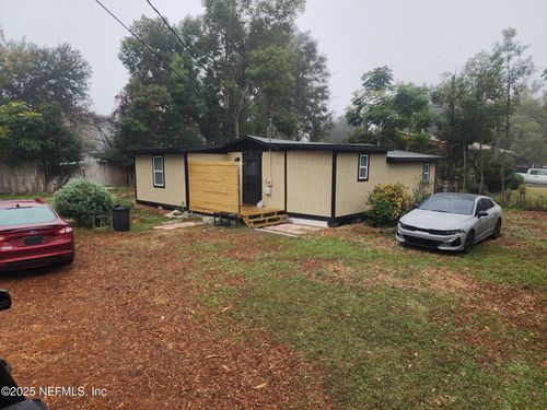 403 S Highland Ave, GREEN COVE SPRINGS, FL, 32043-3736 | Card Image