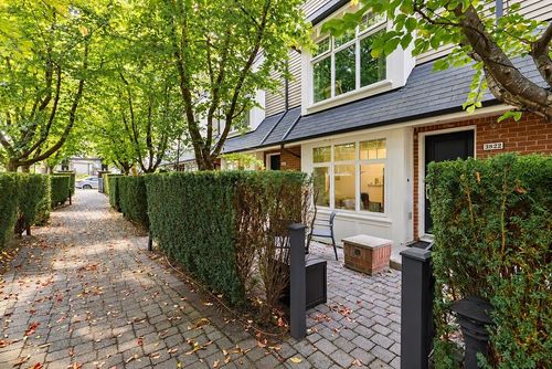 3822 Welwyn Street, Vancouver, BC, V5N3Y9 | Card Image