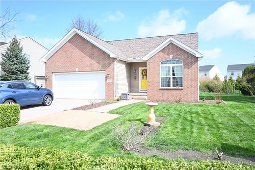 3932 Courtyard Dr, Lorain, OH, 44053-4444 | Card Image