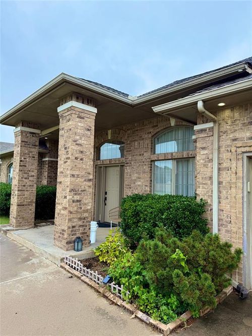 9312 S Barnes Ave, Oklahoma City, OK, 73159-6841 | Card Image