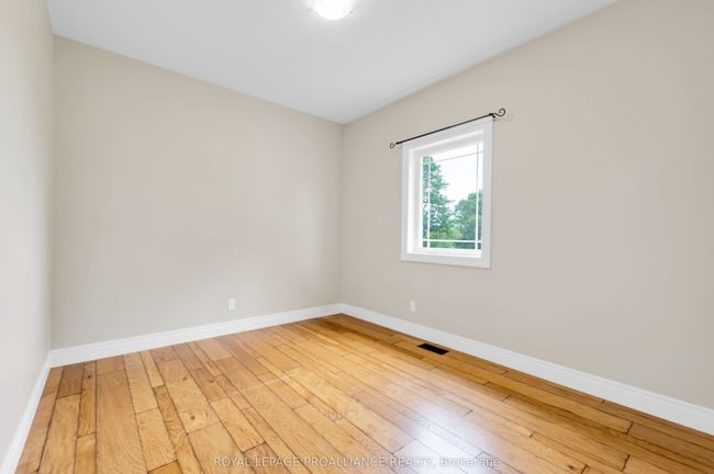 126 Squire Rd, House other with 3 bedrooms, 2 bathrooms and 8 parking in Springbrook ON | Image 16