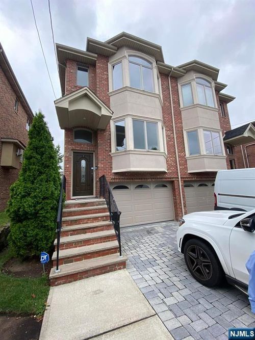 a-436A Lawton Ave, Cliffside Park, NJ, 07010-1911 | Card Image
