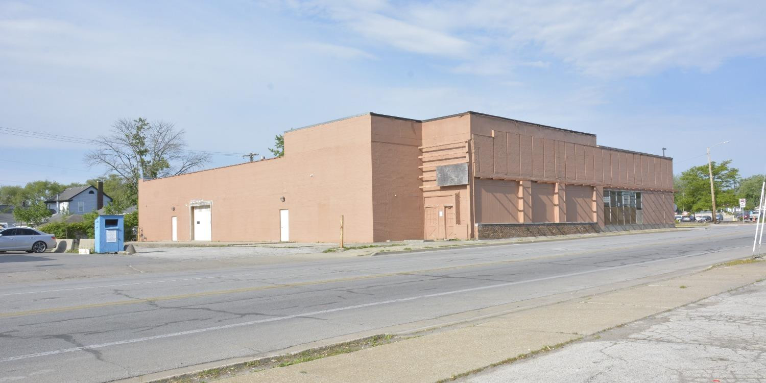 813 W Old Ridge Rd, Hobart, IN 46342