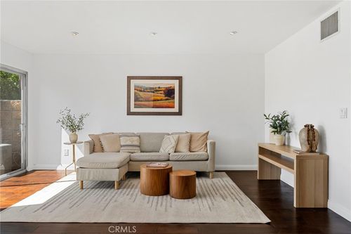 apt-c-5112 W 1st St, Santa Ana, CA, 92703-3064 | Card Image