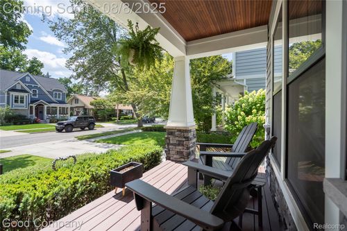 136 Griggs St, Rochester, MI, 48307-1414 | Card Image
