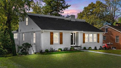 803 Sunset Dr, High Point, NC, 27262-3753 | Card Image