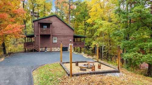 610 Timber Ridge Rd, Gatlinburg, TN, 37738-5217 | Card Image