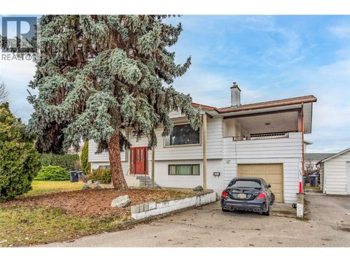758 Josselyn Crt, Kelowna, BC, V1X6A4 | Card Image