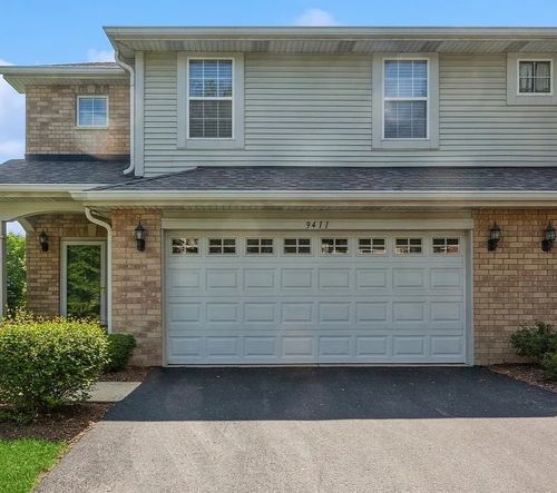 9411 Fountain Point Cir, Darien, IL, 60561-5287 | Card Image
