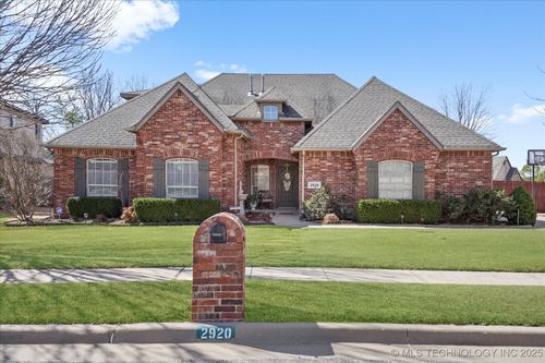 2920 N Lions Drive, Broken Arrow, OK, 74012 | Card Image