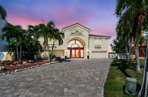 582 Johns Pass Ave, MADEIRA BEACH, FL, 33708-2300 | Card Image